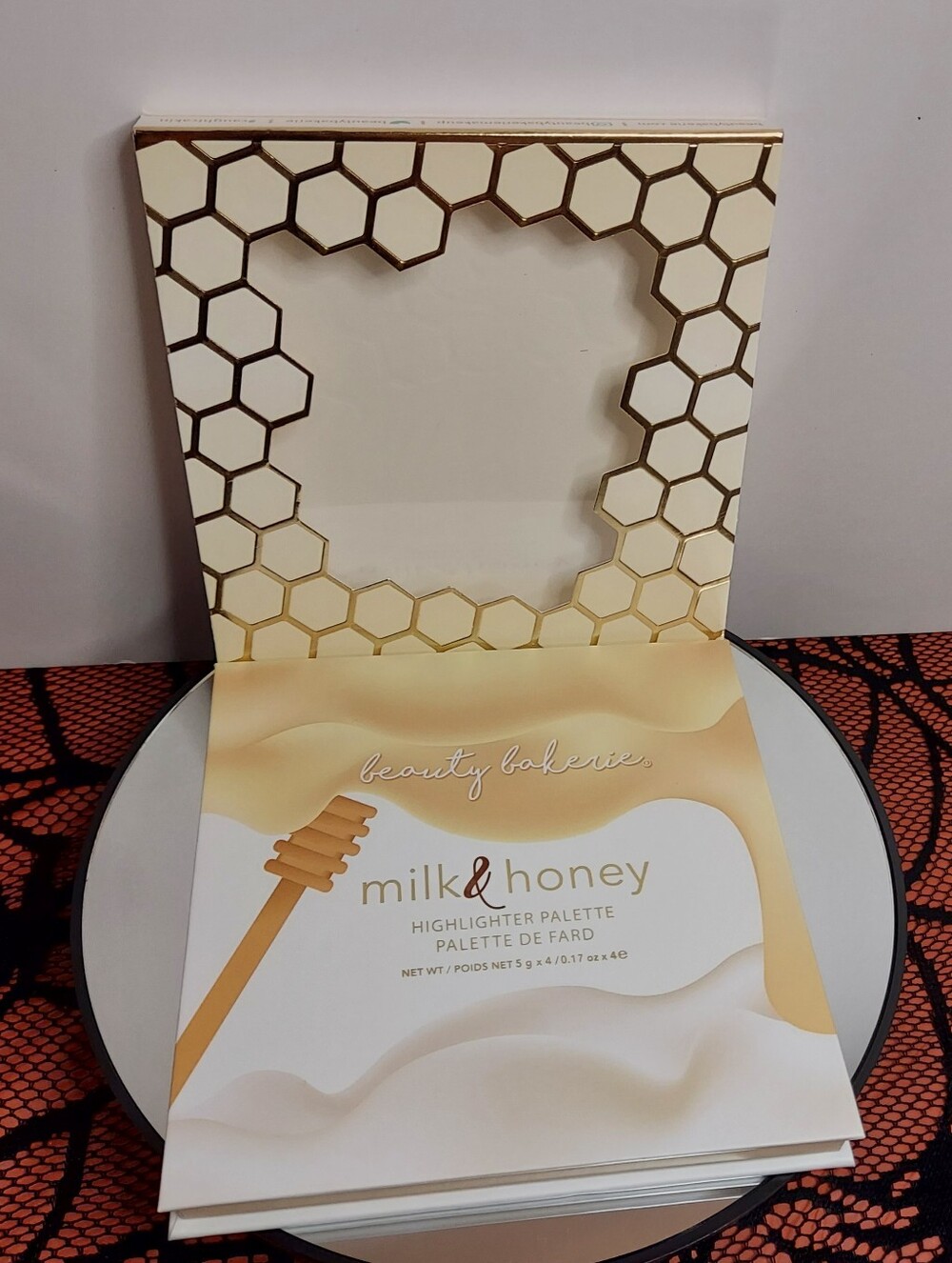 NIB Beauty Bakerie Milk & Honey Highlighter Palette - Picture 2 of 4